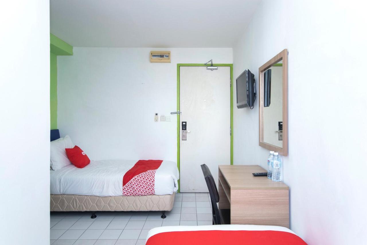 Oyo 90150 City Campus Lodge & Hotel Куала Лумпур Екстериор снимка