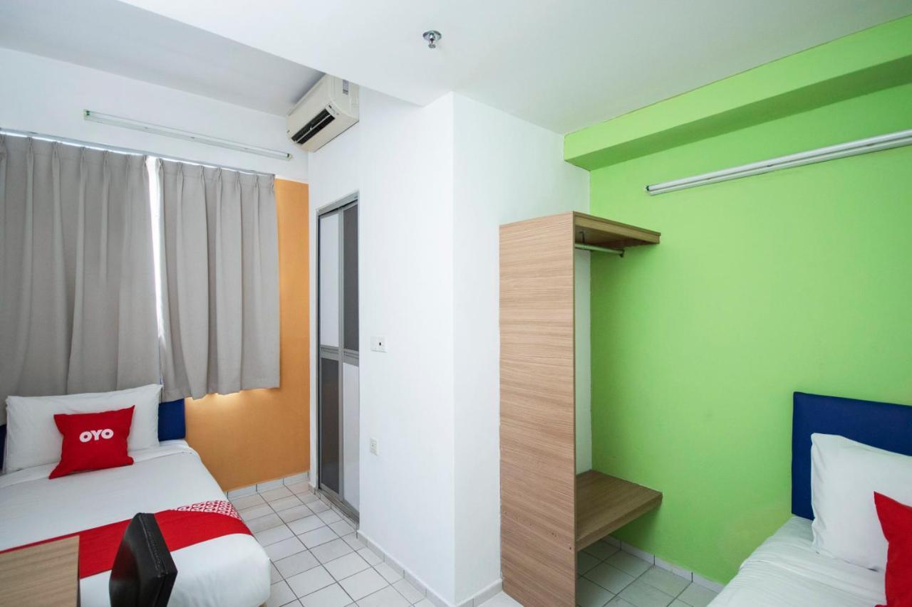 Oyo 90150 City Campus Lodge & Hotel Куала Лумпур Екстериор снимка