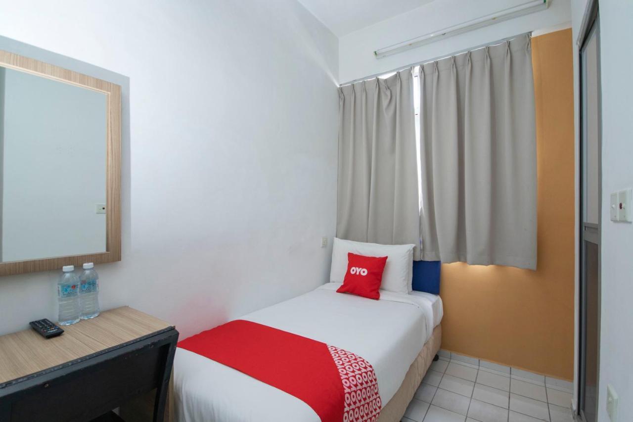 Oyo 90150 City Campus Lodge & Hotel Куала Лумпур Екстериор снимка
