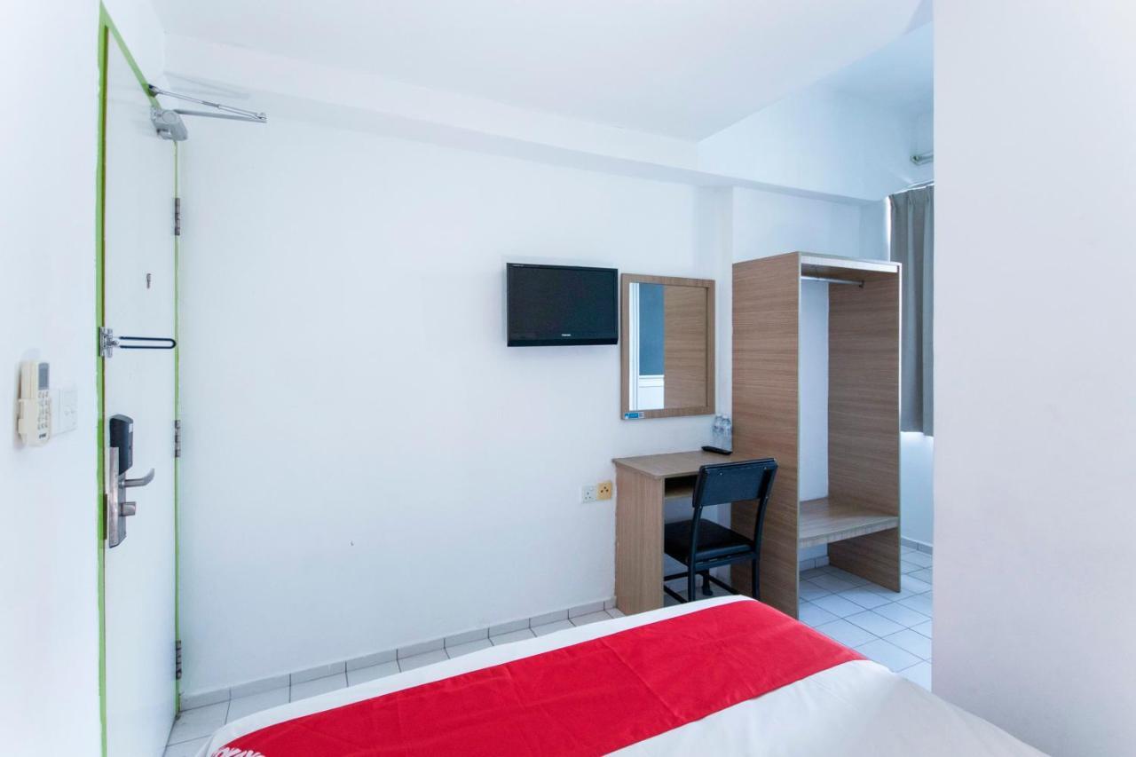 Oyo 90150 City Campus Lodge & Hotel Куала Лумпур Екстериор снимка