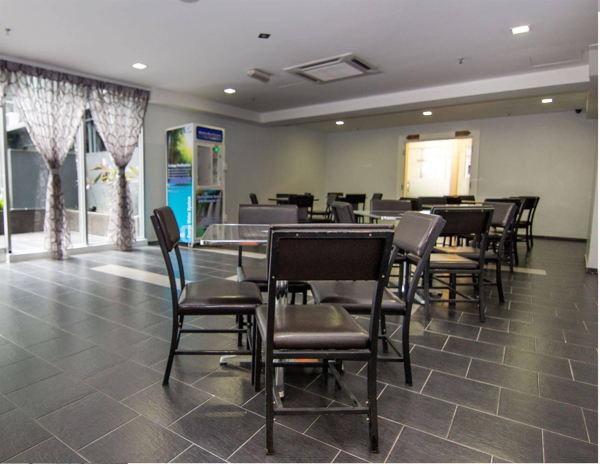 Oyo 90150 City Campus Lodge & Hotel Куала Лумпур Екстериор снимка