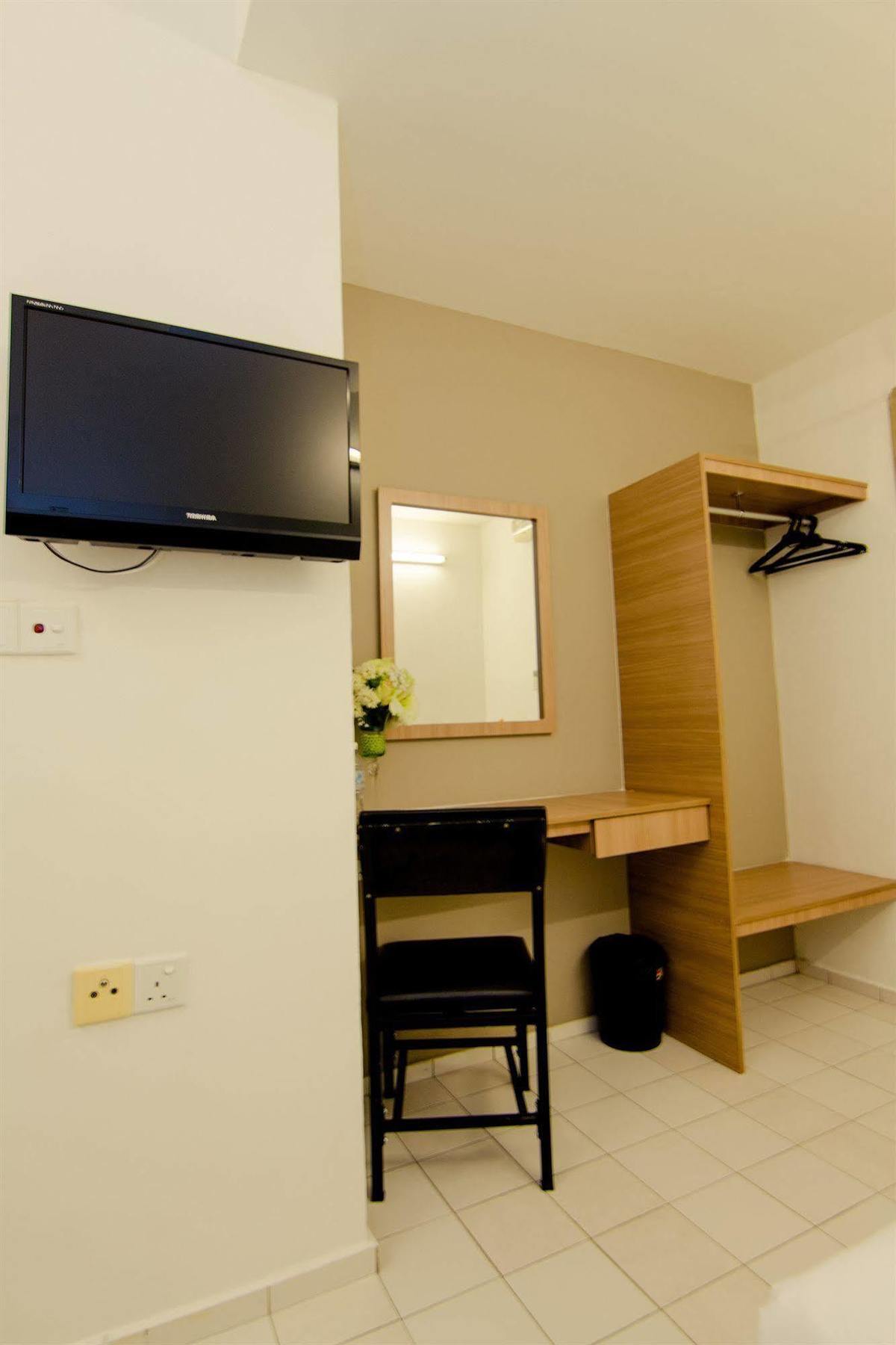 Oyo 90150 City Campus Lodge & Hotel Куала Лумпур Екстериор снимка