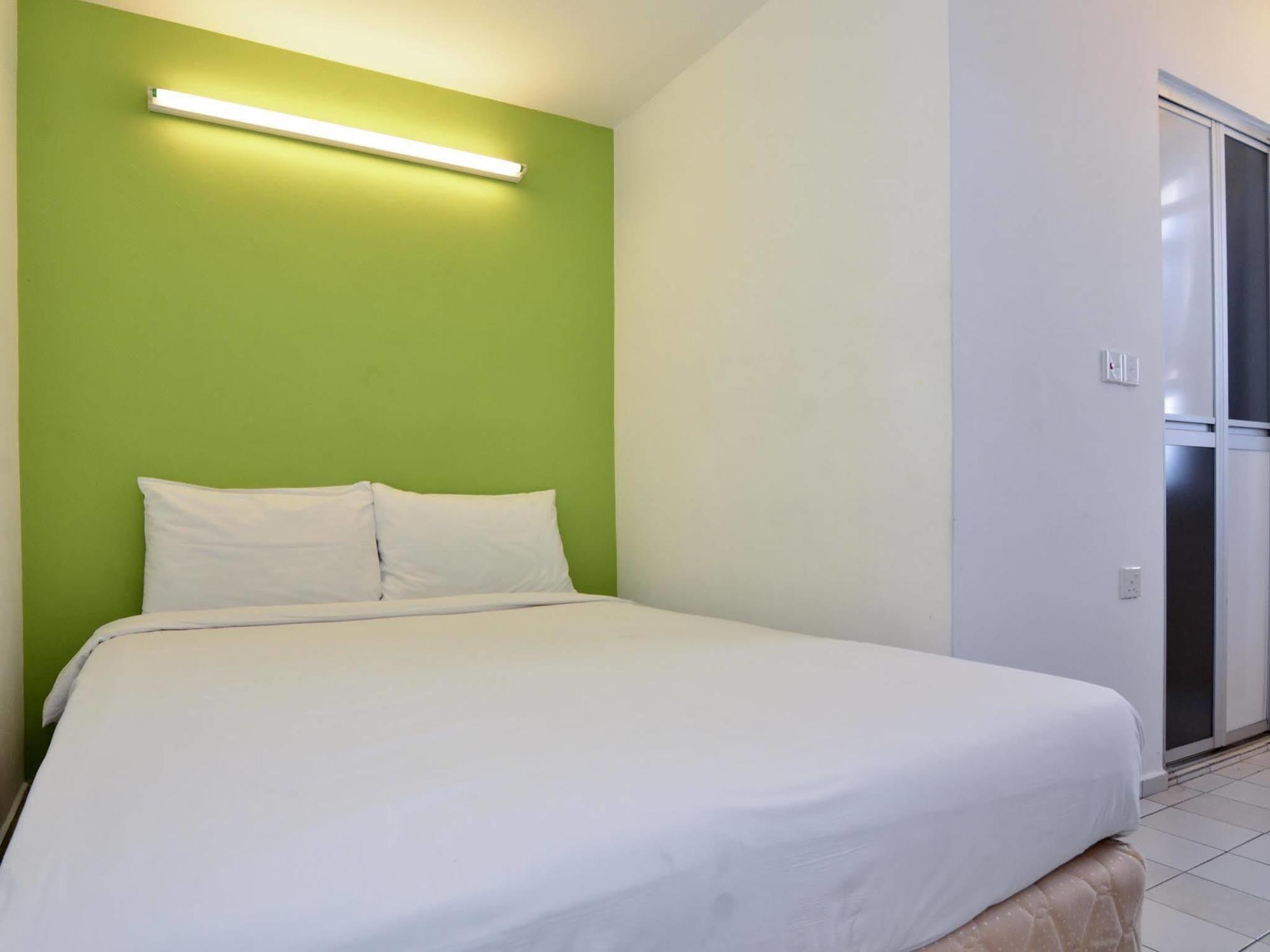 Oyo 90150 City Campus Lodge & Hotel Куала Лумпур Екстериор снимка