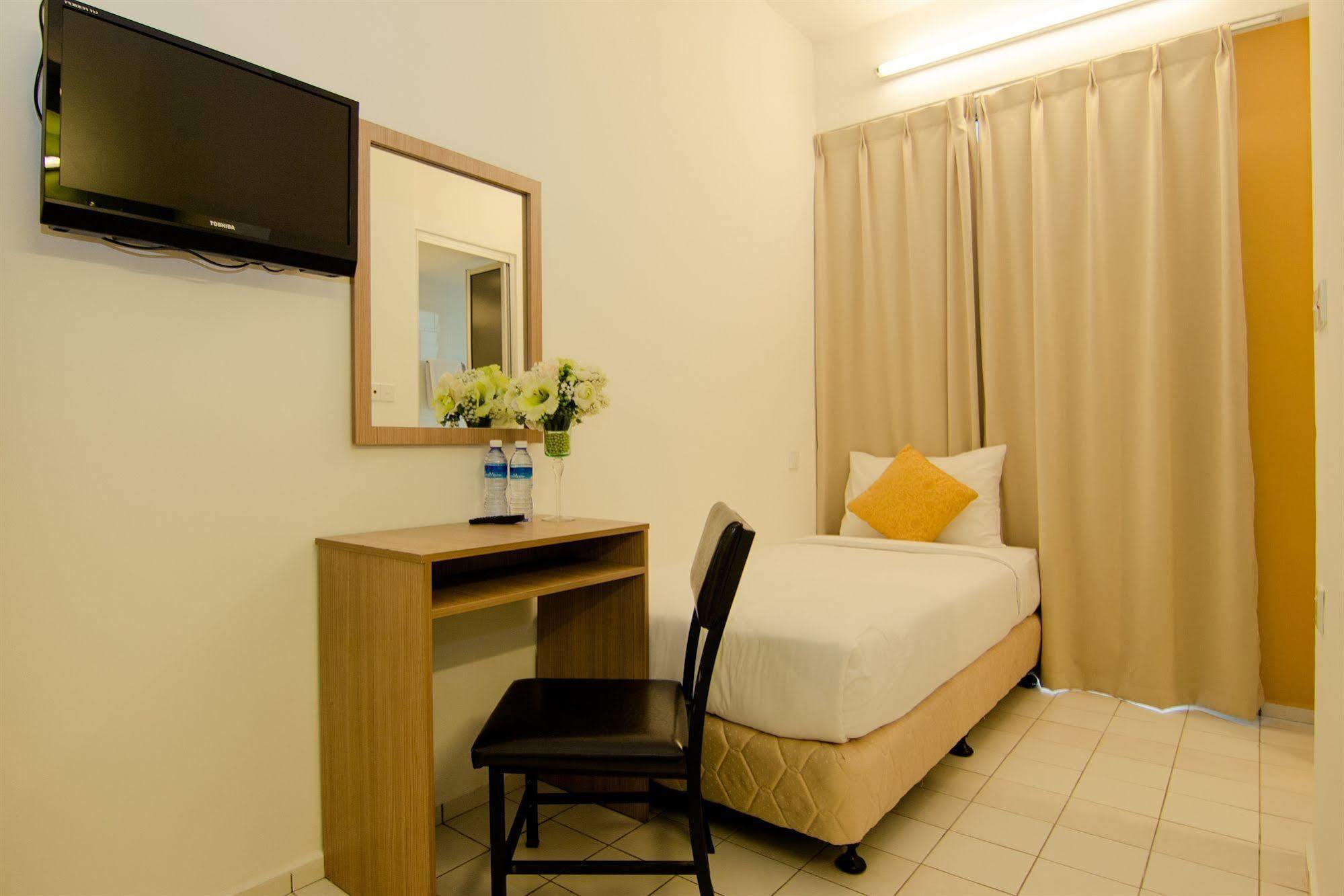 Oyo 90150 City Campus Lodge & Hotel Куала Лумпур Екстериор снимка