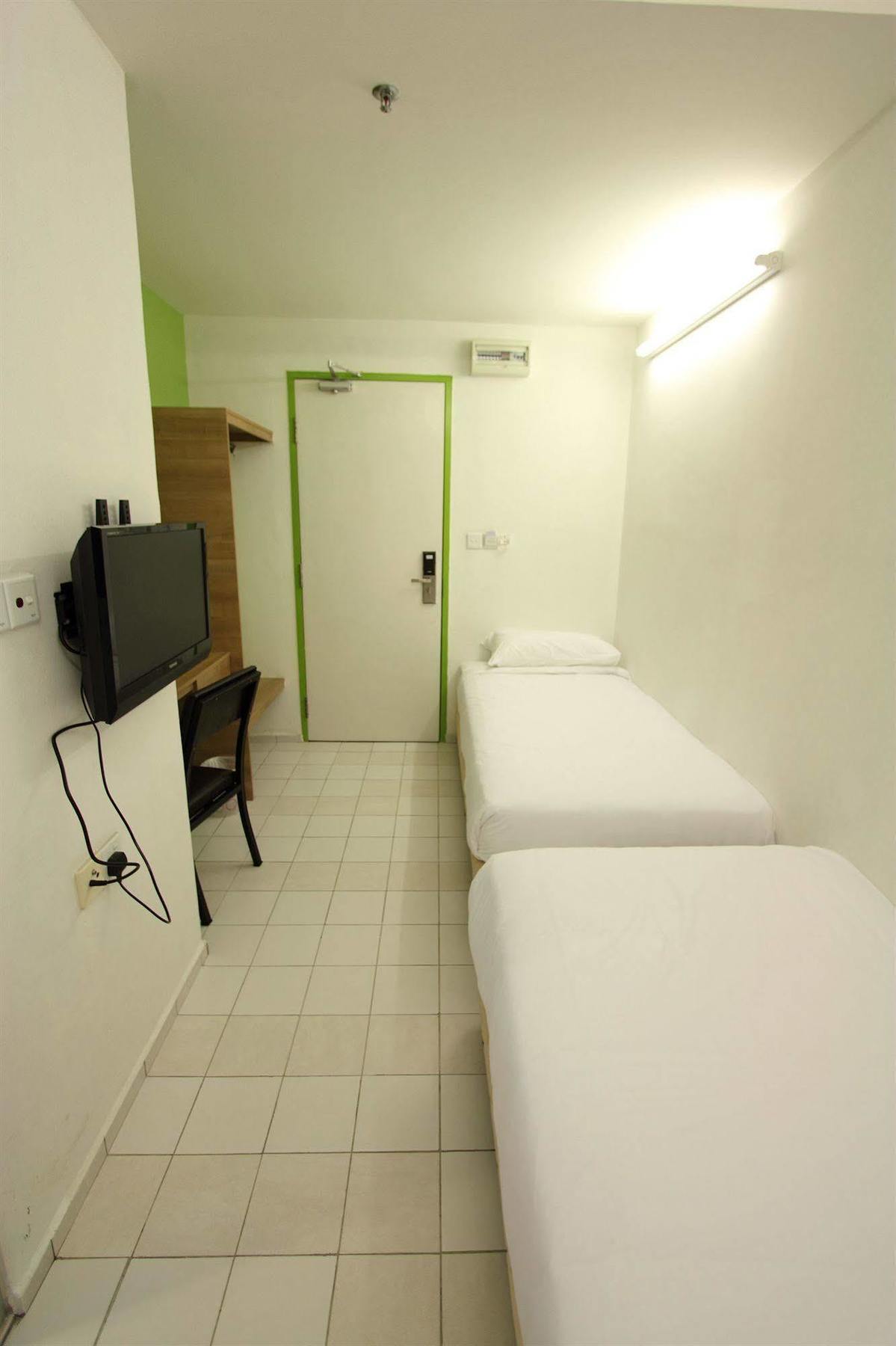 Oyo 90150 City Campus Lodge & Hotel Куала Лумпур Екстериор снимка